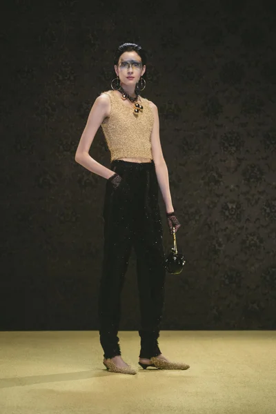 Look 40